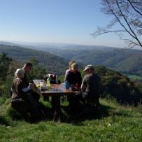 Sonnenpause auf dem Gipfel