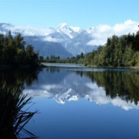 Mt.Cook und Mt.Tasman im Lake Matheson