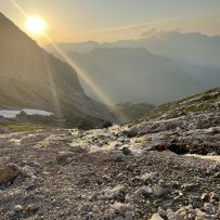 Abstieg in der Abenddämmerung